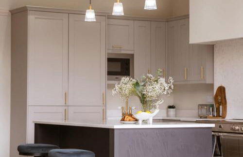 Our House Collective - Luxury Stay in Lincoln City Centre, Hot tub, Sleeps 16 - Foto 5