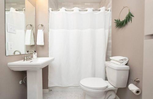 Casa Cowboy near Downtown, Gourmet Kitchen, Private Yard - Foto 29