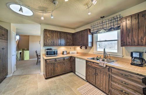 Rural Seneca House with Yard Near I-80 - Foto 11