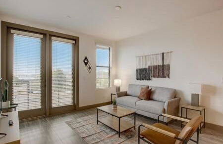 Modern 2BR CozySuites on Town Lake waterfront 13 - Foto 1