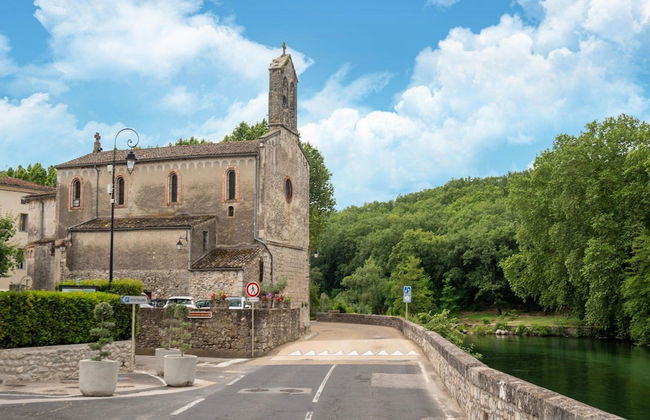 Majestic Holiday Home in Laroque With hot tub - Foto 40