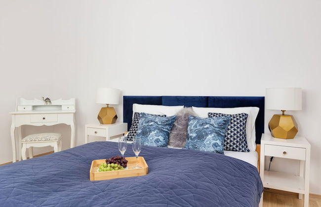 Apartment With Pool by Renters Prestige - Photo 9