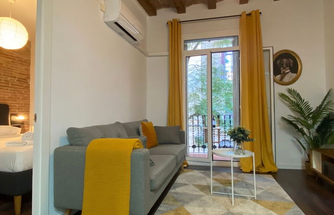 Cosy Urban Oasis 1BD in Poble Sec By Myrentalhost - Photo 9