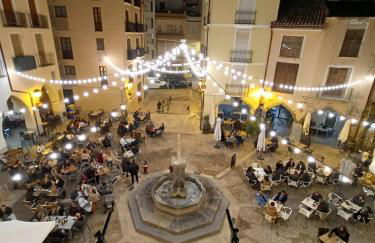 Plaça de l'Almudí, where else! - Foto 2