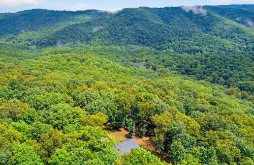 20 acres w Private Pavilion, Fireplace & Fire Pit - Foto 52