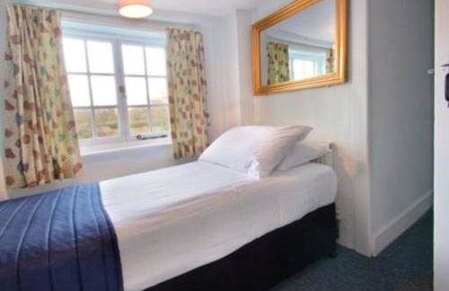 Wilksworth Caravan Park - Photo 7