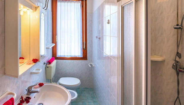 Residence Ambassador, Lido del Sole - Foto 5, Baño