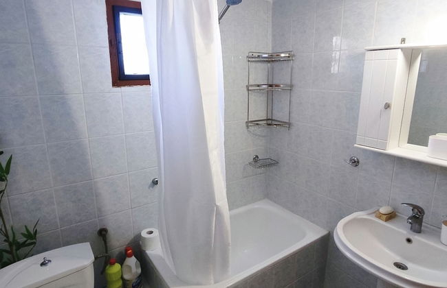 Overlooking the Tower - Photo 15