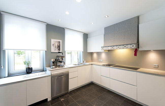 Luxury Villa With an Incredible Private Pool, Close to Maastricht and Liège - Foto 10