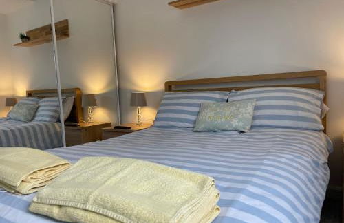 Central Leigh, on the Broadway, private gated parking, balcony - Foto 11