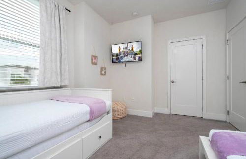 Comfortable home Near Disney & Private Pool 17414 - Foto 35