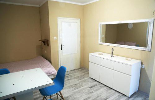 Apartment 51 - Photo 17