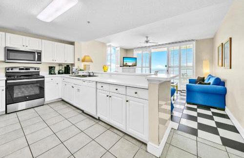 Majestic Beach Towers 1-1615 - Photo 22