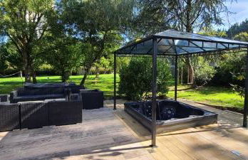 230m2 sur 3800m2 - jacuzzi 6 places - 16pers max - Foto 40