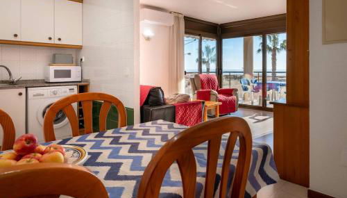 AT118 Front view beach, pool, airco, wifi, parking - Foto 5