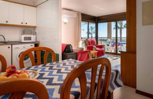 AT118 Front view beach, pool, airco, wifi, parking - Foto 5