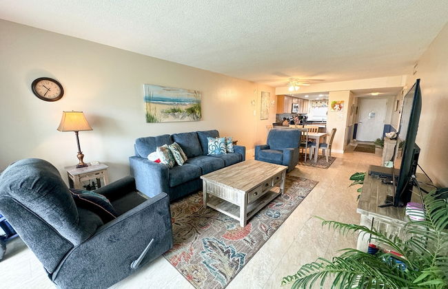 113 El Matador 1 Bedroom Condo by RedAwning - Photo 12