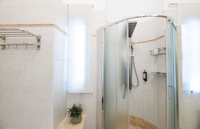 Vouliagmeni Athenian Riviera Villa - Photo 44