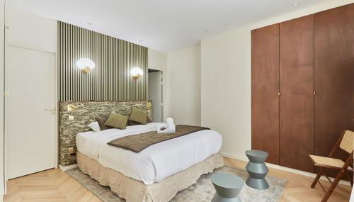 Superb Apartement Champs Elysee/saint Honore - Foto 1, towels, wardrobe