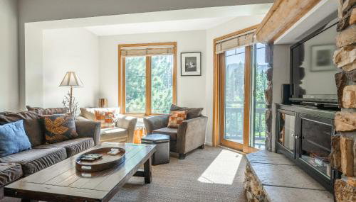 Mammoth Green #210 - Nearly Ski-in Ski-Out 2 Bedroom 2 Bath, Sleeps 6 on Golf Course - Foto 5