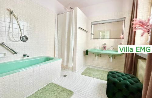 Luxury Villa EMG Steinfurt - Historische Villa mit Sauna, SPA, Garten & großem Essbereich für bis zu 22 Personen - Foto 30