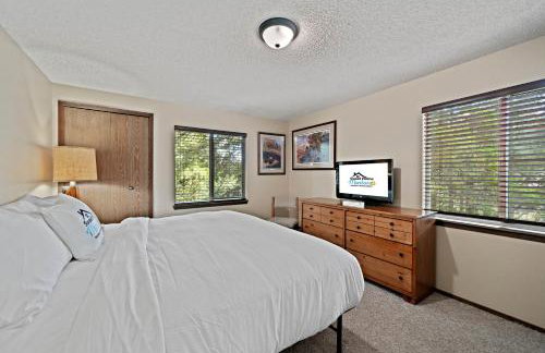 Trapper 8: Cozy 4-Bedroom Condo, 1 Minute to Yellowstone, perfect for 8 guests. - Foto 5
