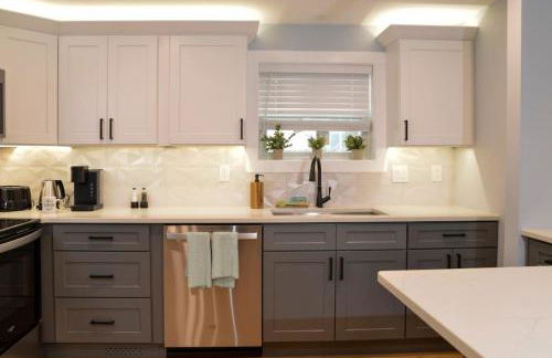 Lake Access 4 Bed 3 Bath HOT TUB - Foto 4