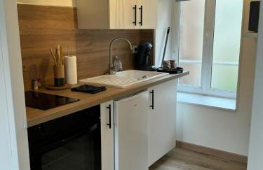 Studio 2ème étage - Centre-ville - Local vélos disponible - Foto 11