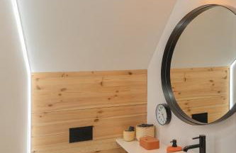 Czarny domek w górach - Foto 21