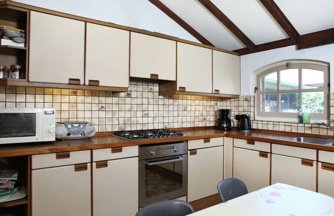 Family Farmhouse With Go-karts - Photo 10