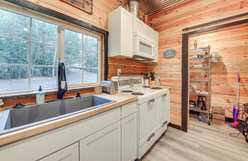 Hot Tub and Fire Pit Getaway on Pend Oreille River - Foto 10