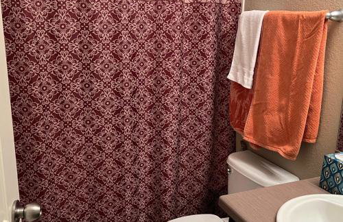 Stylish 4-Bed House - Spruce - Parking - Garden - Wi-Fi - Foto 26