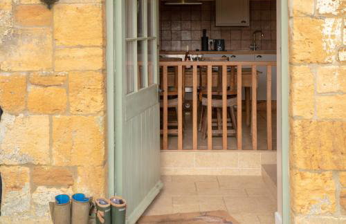 Pheasant Cottage Stunning peaceful home parking - Pass the Keys - Photo 17