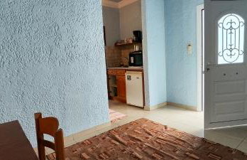 Giannis Gerakios apartments by climbing house - Photo 29