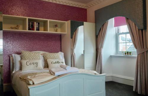 6BR House with Butler, Sauna & Hot Tub in Glasgow - Foto 12