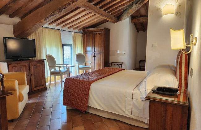 Villa Curina Resort - Photo 32