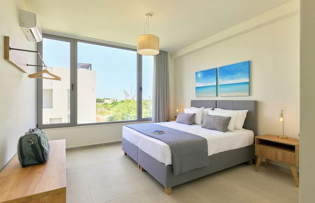 Beach Sand Villas - Beachfront Rooftop Pool - Photo 6