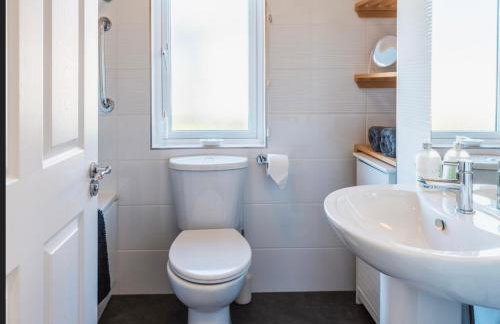 Luxury lodge - St Helens - Photo 25