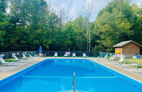 Redwood Retreat in Windham - minutes to Mtn! - Foto 27