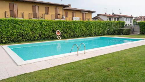 GARDA UN PO' Pool and Lake - Foto 1, Garden, sunbed, Garden view