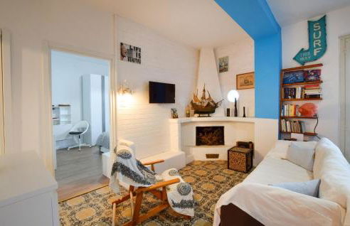 2 Bedroom Cozy Apartment In Staletti - Photo 3