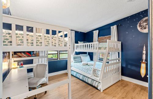 Surf Drive - Ultimate Beach Getaway for Families - Photo 29