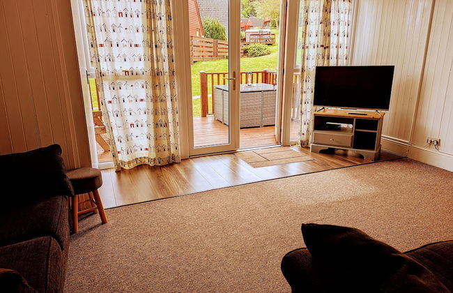 Chalet-sleeps6-parking-garden-pool - Foto 15