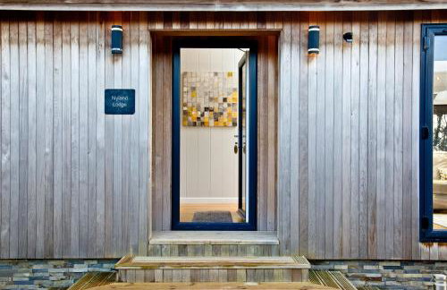 Nyland Lodge - Hot Tub - Fireplace - Free Parking & WiFi - Foto 38