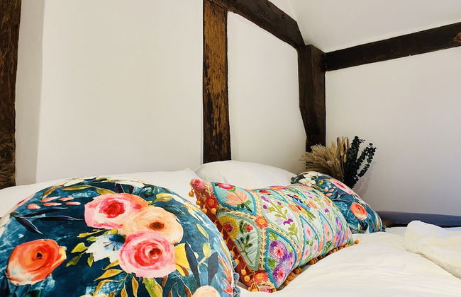 Log Burner and Beamed Ceilings-king Size Bed - Foto 8