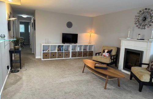 Pet Friendly Bellevue Condo with Stunning City Views - Foto 25