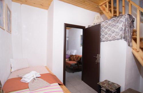 Traditional House Maries - Photo 14