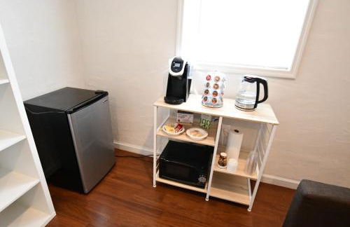 Private Unit / Private Bathroom Near BART & SF - Photo 7