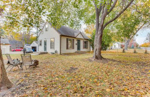 7 Mi to Downtown Minneapolis Home with Fire Pit! - Foto 1