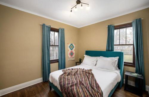 10 Mins To The Big House and Sleeps Up To 10 Guests - Foto 22